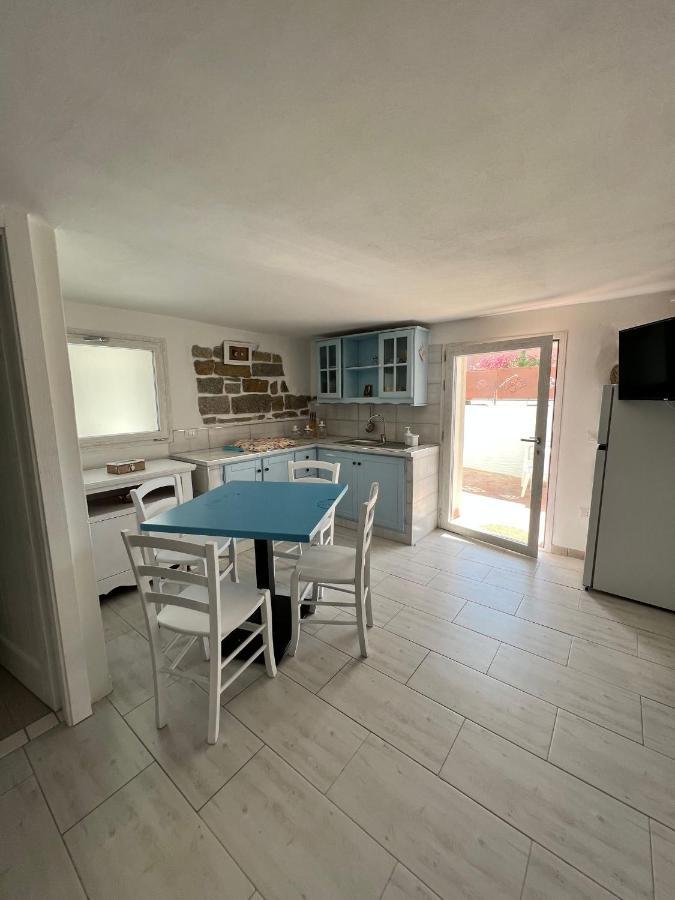 Rooms Apartaments Santa Teresa Capo Testa Exterior photo